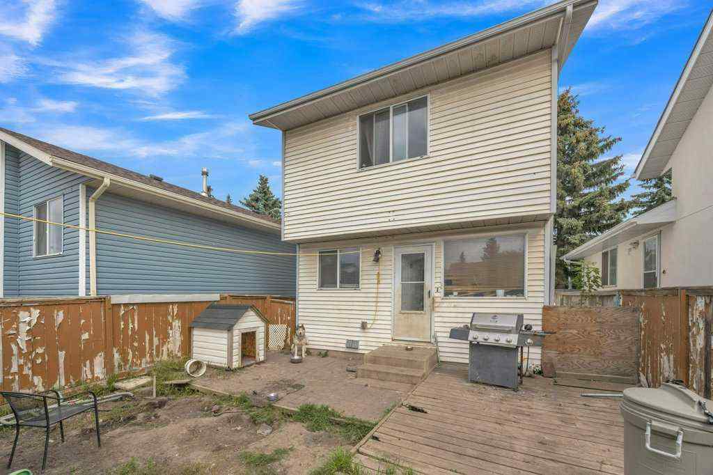 MLS® A2248164 - 35 Martinwood Way NE in Martindale Calgary, Residential