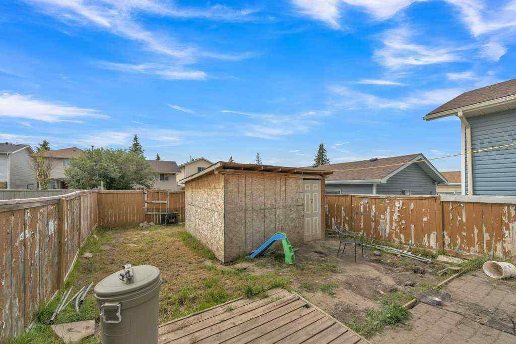 MLS® A2248164 - 35 Martinwood Way NE in Martindale Calgary, Residential