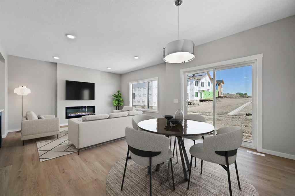 MLS® A2248165 - 7 Heritage Link  in NONE Cochrane, Residential