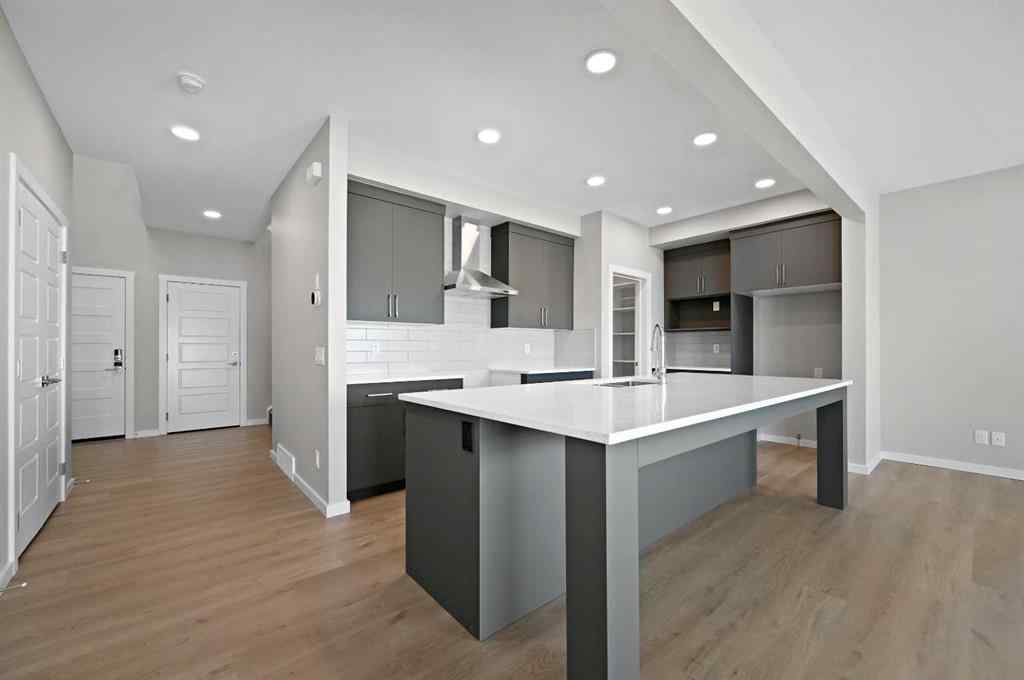 MLS® A2248165 - 7 Heritage Link  in NONE Cochrane, Residential