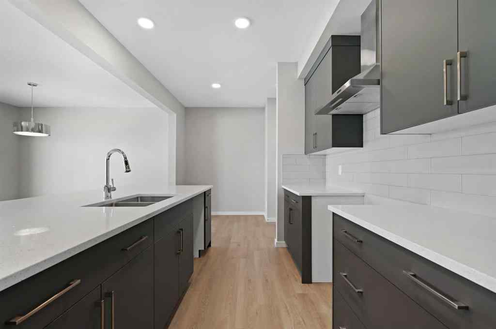 MLS® A2248165 - 7 Heritage Link  in NONE Cochrane, Residential