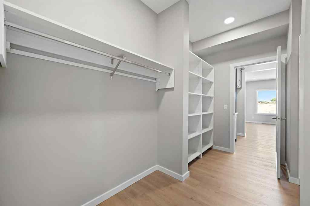 MLS® A2248165 - 7 Heritage Link  in NONE Cochrane, Residential