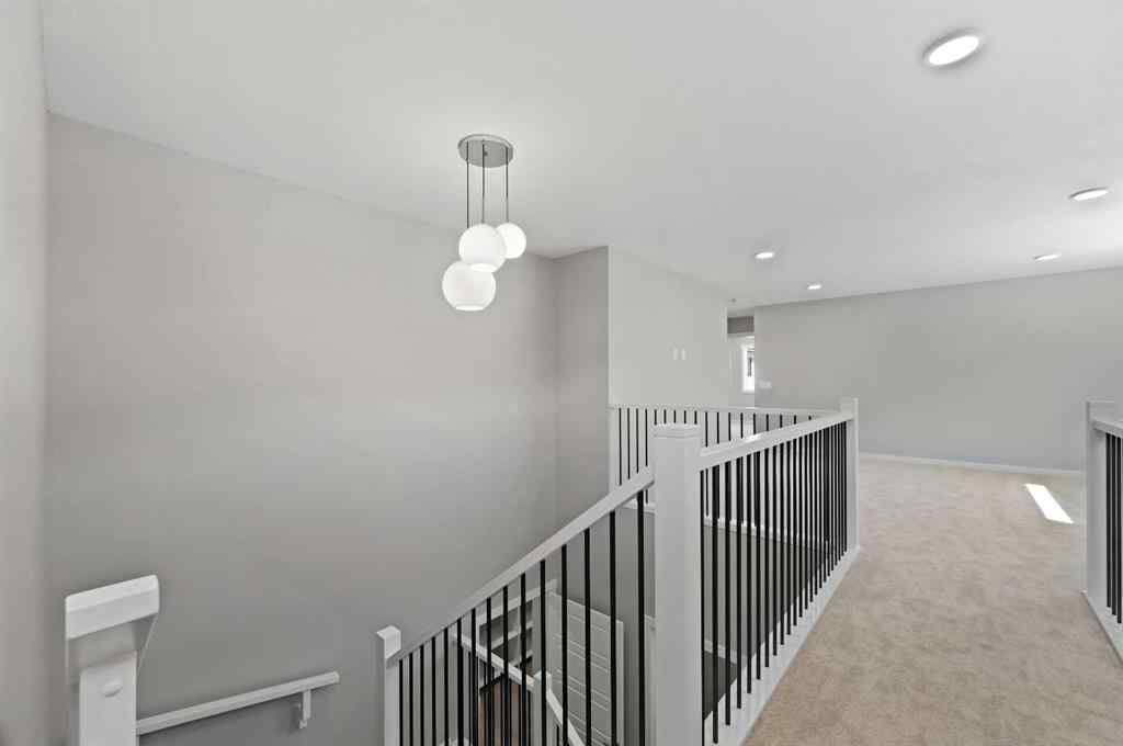 MLS® A2248165 - 7 Heritage Link  in NONE Cochrane, Residential