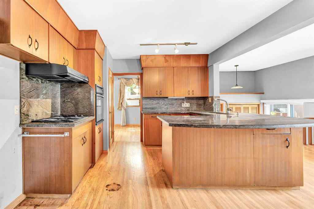 MLS® A2248167 - 3151 Upper Place NW in University Heights Calgary, Residential