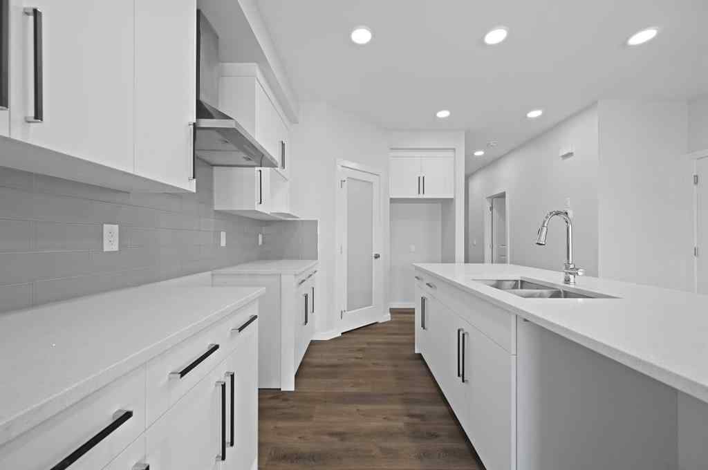 MLS® A2248171 - 11 Heritage Link  in Heritage Hills Cochrane, Residential