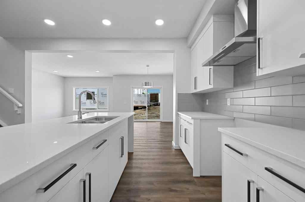 MLS® A2248171 - 11 Heritage Link  in Heritage Hills Cochrane, Residential