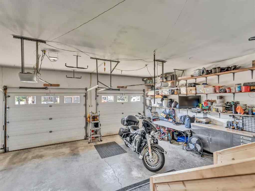 MLS® A2248177 - 42 Cook Court SE in Crestwood-Norwood Medicine Hat, Residential