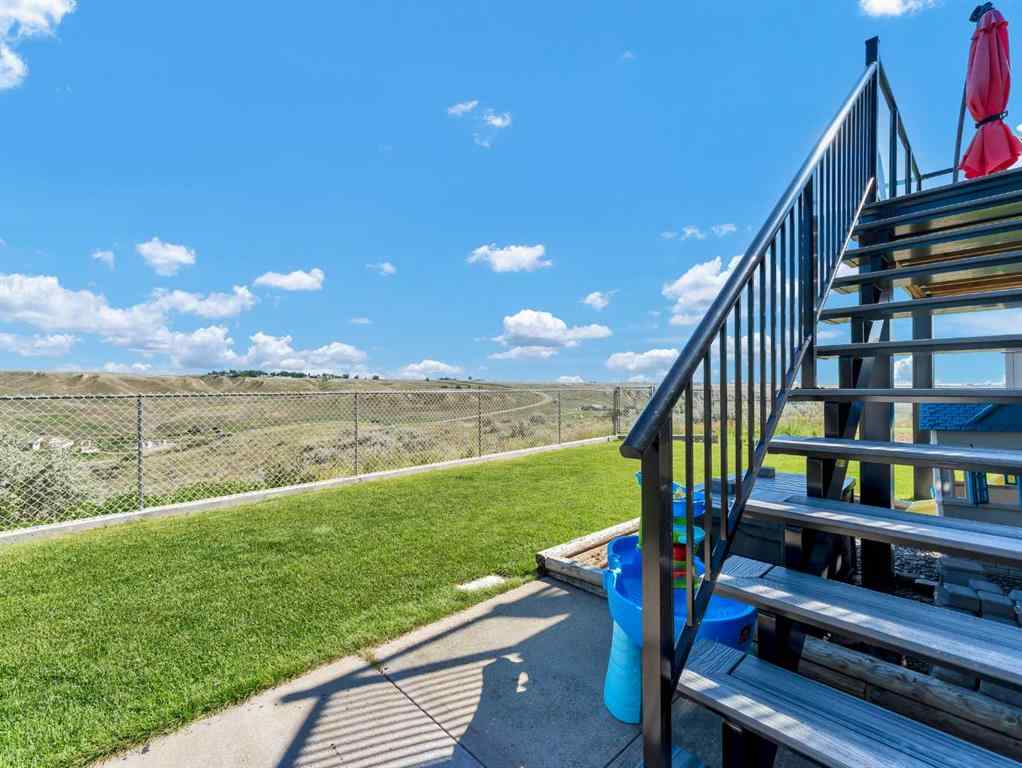 MLS® A2248177 - 42 Cook Court SE in Crestwood-Norwood Medicine Hat, Residential