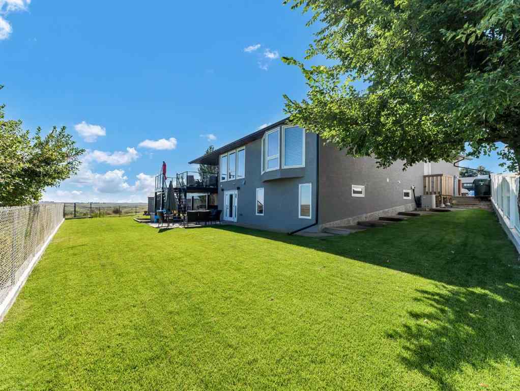 MLS® A2248177 - 42 Cook Court SE in Crestwood-Norwood Medicine Hat, Residential