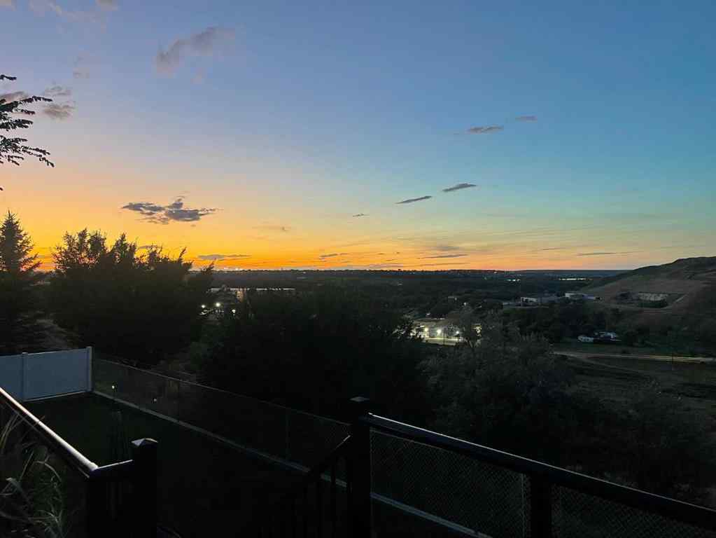 MLS® A2248177 - 42 Cook Court SE in Crestwood-Norwood Medicine Hat, Residential
