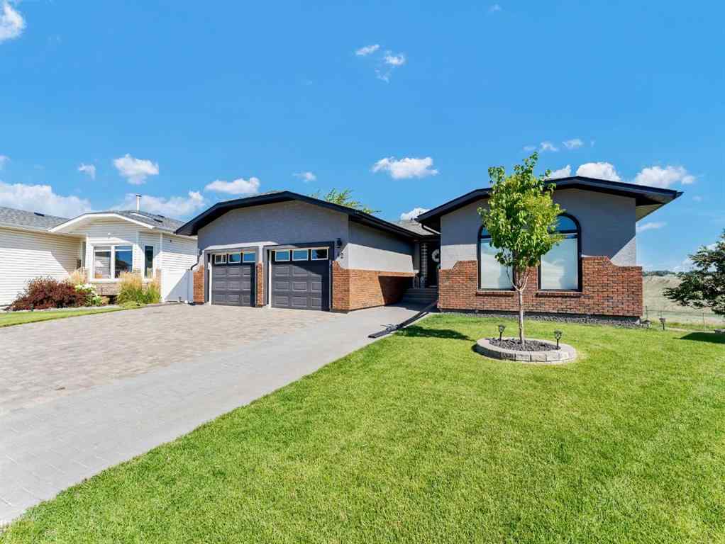 MLS® A2248177 - 42 Cook Court SE in Crestwood-Norwood Medicine Hat, Residential