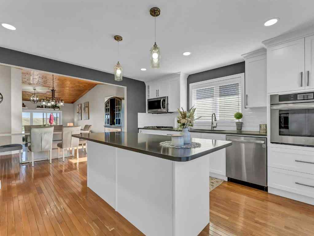 MLS® A2248177 - 42 Cook Court SE in Crestwood-Norwood Medicine Hat, Residential
