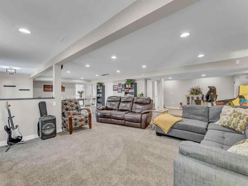 MLS® A2248177 - 42 Cook Court SE in Crestwood-Norwood Medicine Hat, Residential