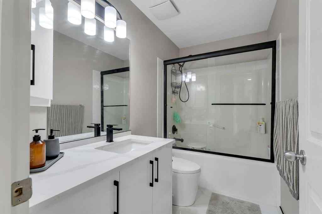 MLS® A2248179 - 217 West Creek Drive  in West Creek Chestermere, Residential