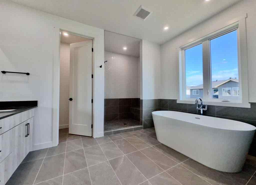 MLS® A2248184 - 37 North Bridges Bay SW in Bridges of Langdon Langdon, Residential