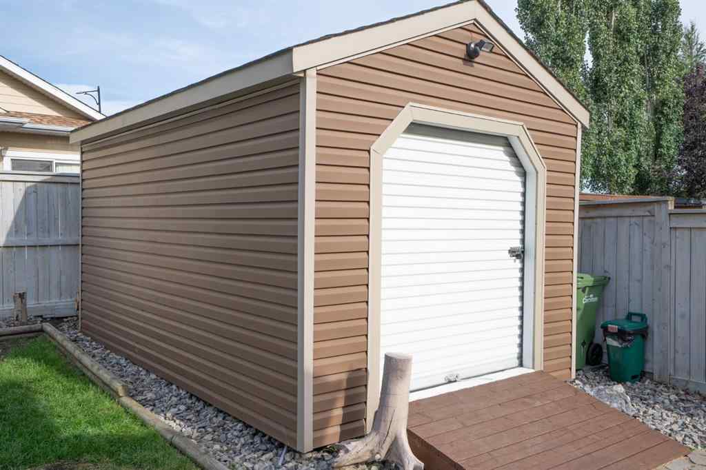 MLS® A2248193 - 3307 52nd Street  in Creekview Camrose, Residential