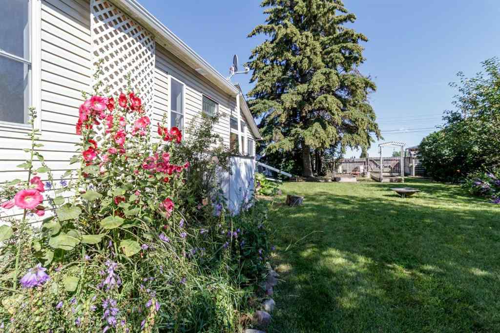 MLS® A2248198 - 1321 Flemming Avenue  in Park Place Penhold, Residential