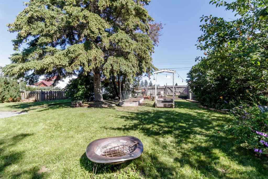 MLS® A2248198 - 1321 Flemming Avenue  in Park Place Penhold, Residential
