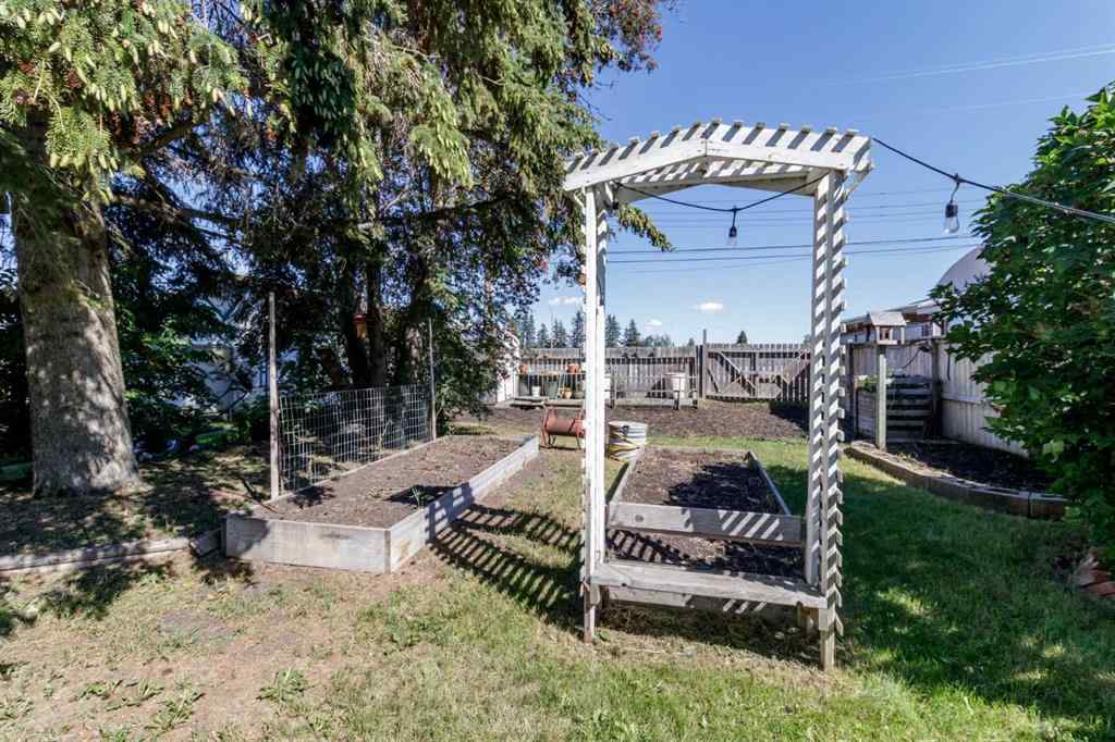 MLS® A2248198 - 1321 Flemming Avenue  in Park Place Penhold, Residential