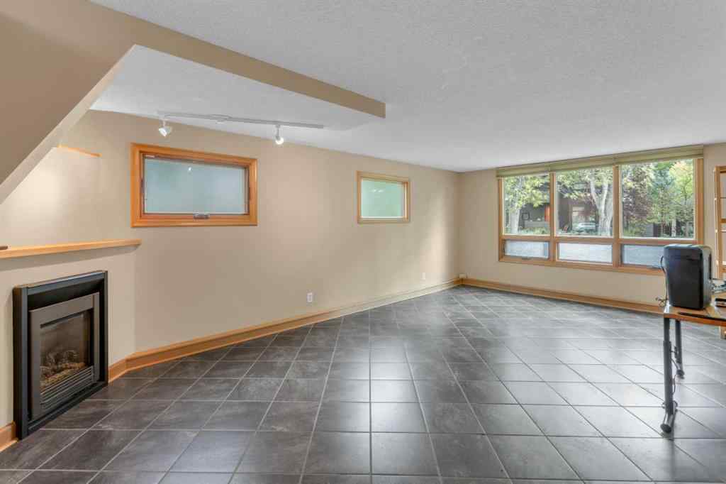 MLS® A2248202 - 1213 20 Street NW in Hounsfield Heights/Briar Hill Calgary, Residential