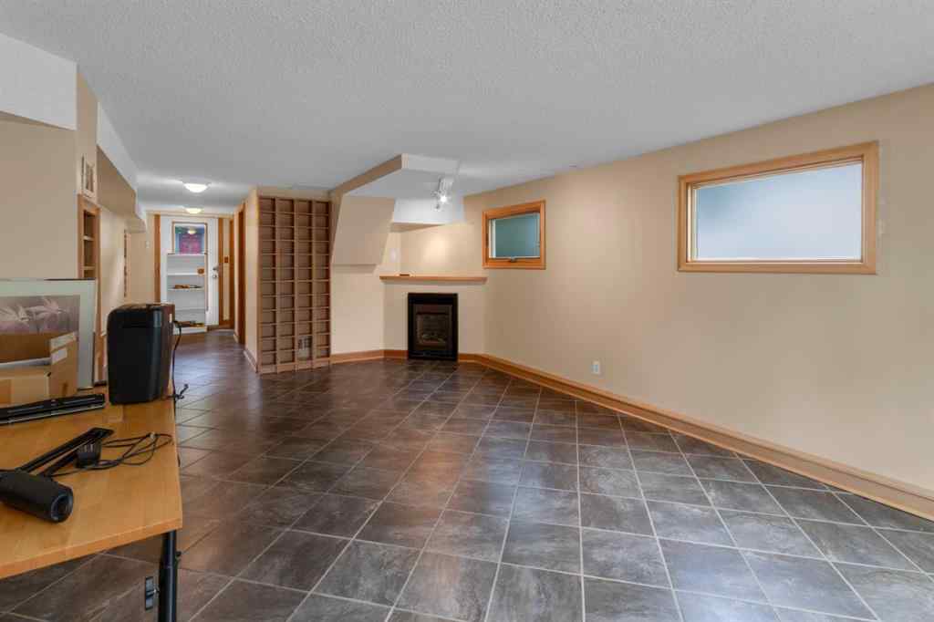 MLS® A2248202 - 1213 20 Street NW in Hounsfield Heights/Briar Hill Calgary, Residential