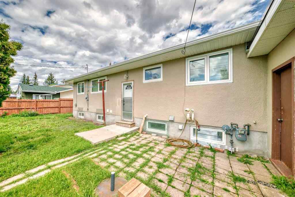 MLS® A2248206 - 7515 5 Street SW in Kingsland Calgary, Residential