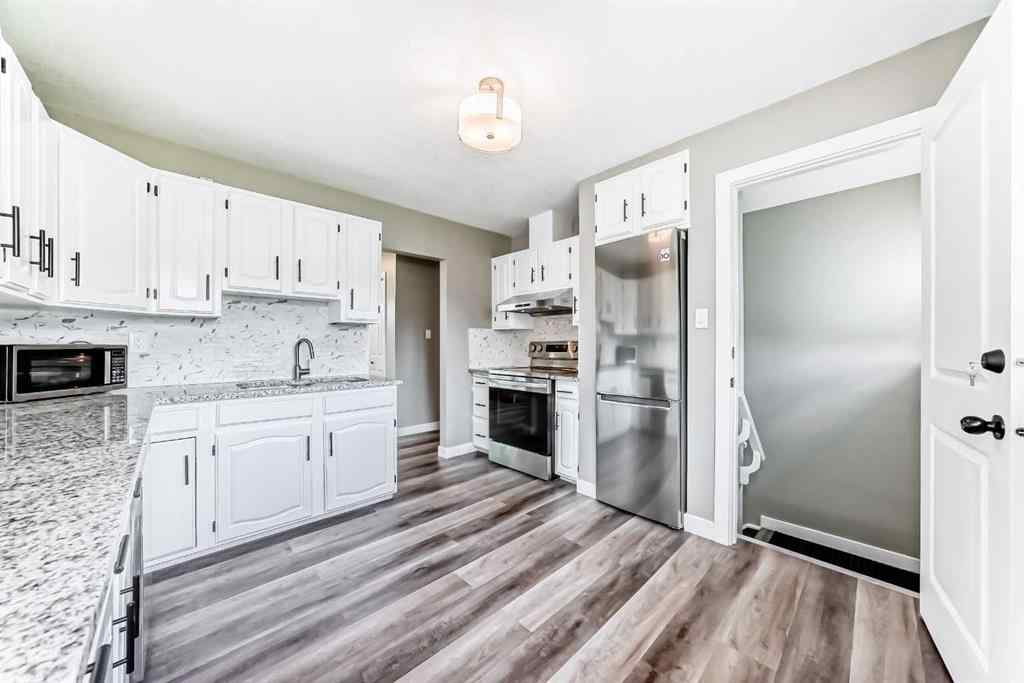 MLS® A2248206 - 7515 5 Street SW in Kingsland Calgary, Residential
