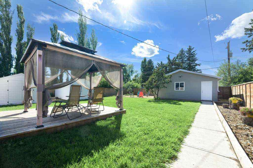 MLS® A2248210 - 5238 52 Street  in Downtown Lacombe Lacombe, Residential