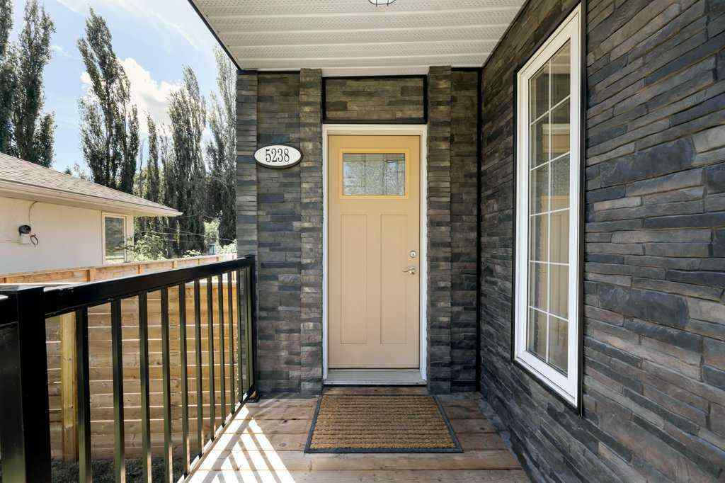 MLS® A2248210 - 5238 52 Street  in Downtown Lacombe Lacombe, Residential