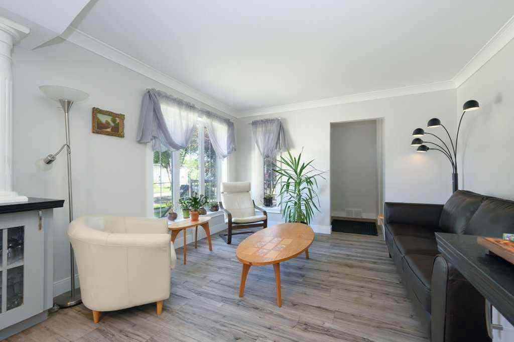 MLS® A2248210 - 5238 52 Street  in Downtown Lacombe Lacombe, Residential