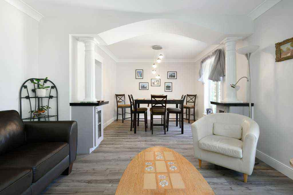 MLS® A2248210 - 5238 52 Street  in Downtown Lacombe Lacombe, Residential