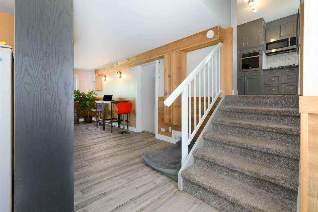 MLS® A2248210 - 5238 52 Street  in Downtown Lacombe Lacombe, Residential