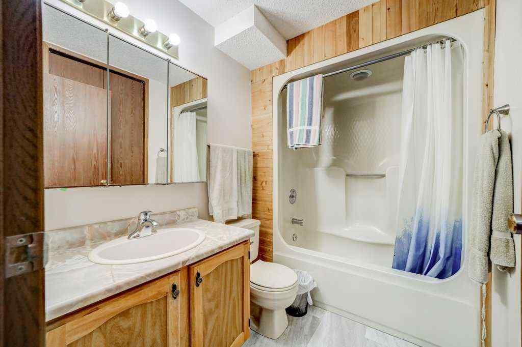 MLS® A2248220 - 615 19 Street N in Westminster Lethbridge, Residential