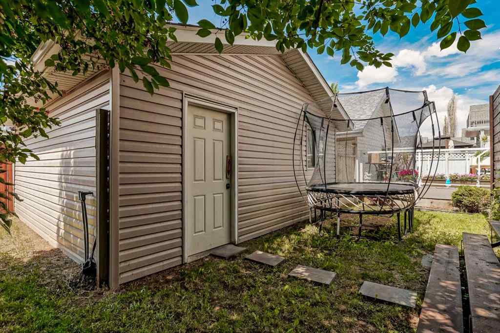 MLS® A2248222 - 260 Chaparral Ridge Circle SE in Chaparral Calgary, Residential