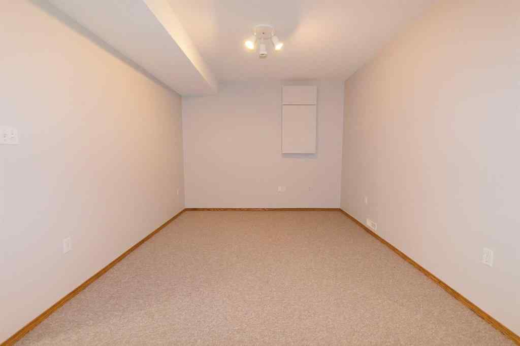 MLS® A2248230 - 35 Park Meadows Place SE in Southview-Park Meadows Medicine Hat, Residential