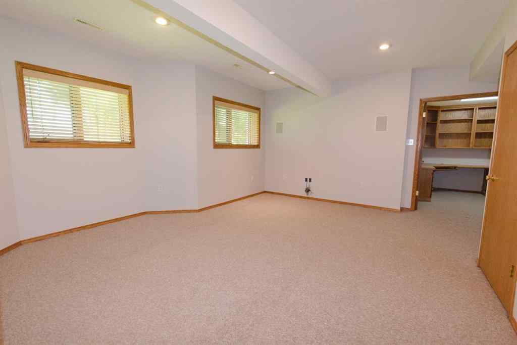 MLS® A2248230 - 35 Park Meadows Place SE in Southview-Park Meadows Medicine Hat, Residential