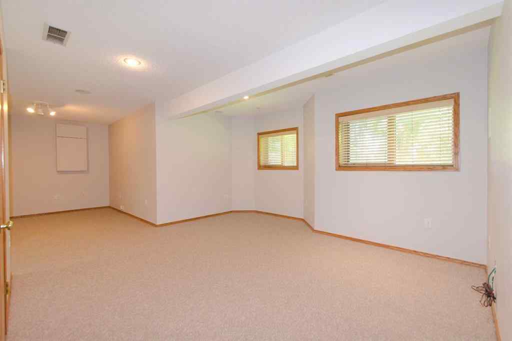 MLS® A2248230 - 35 Park Meadows Place SE in Southview-Park Meadows Medicine Hat, Residential
