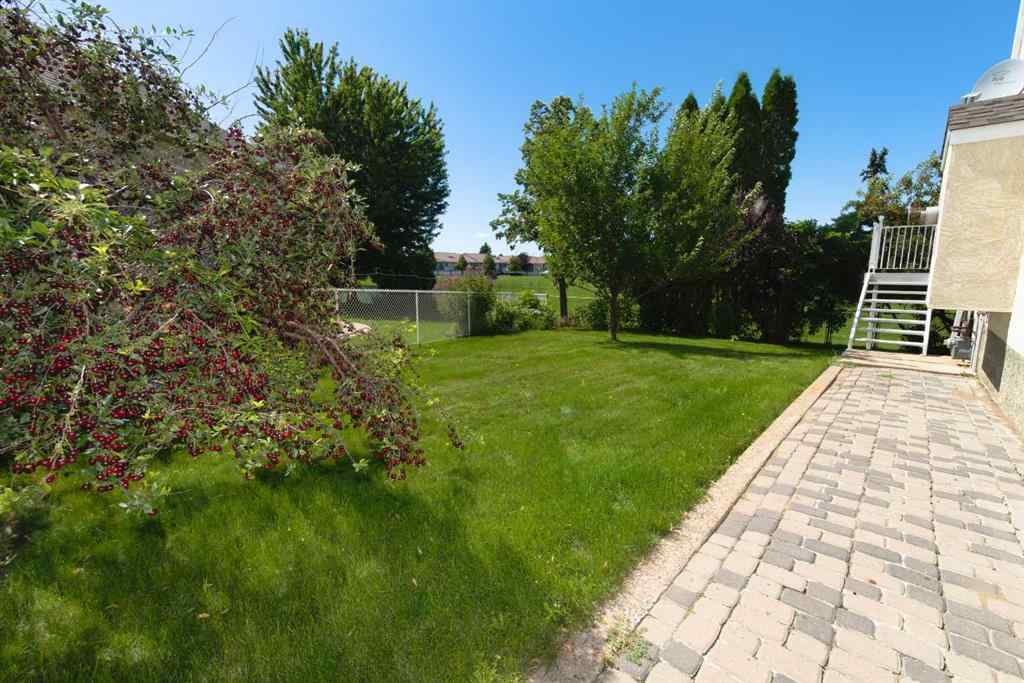 MLS® A2248230 - 35 Park Meadows Place SE in Southview-Park Meadows Medicine Hat, Residential