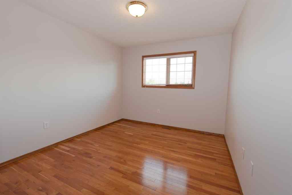 MLS® A2248230 - 35 Park Meadows Place SE in Southview-Park Meadows Medicine Hat, Residential