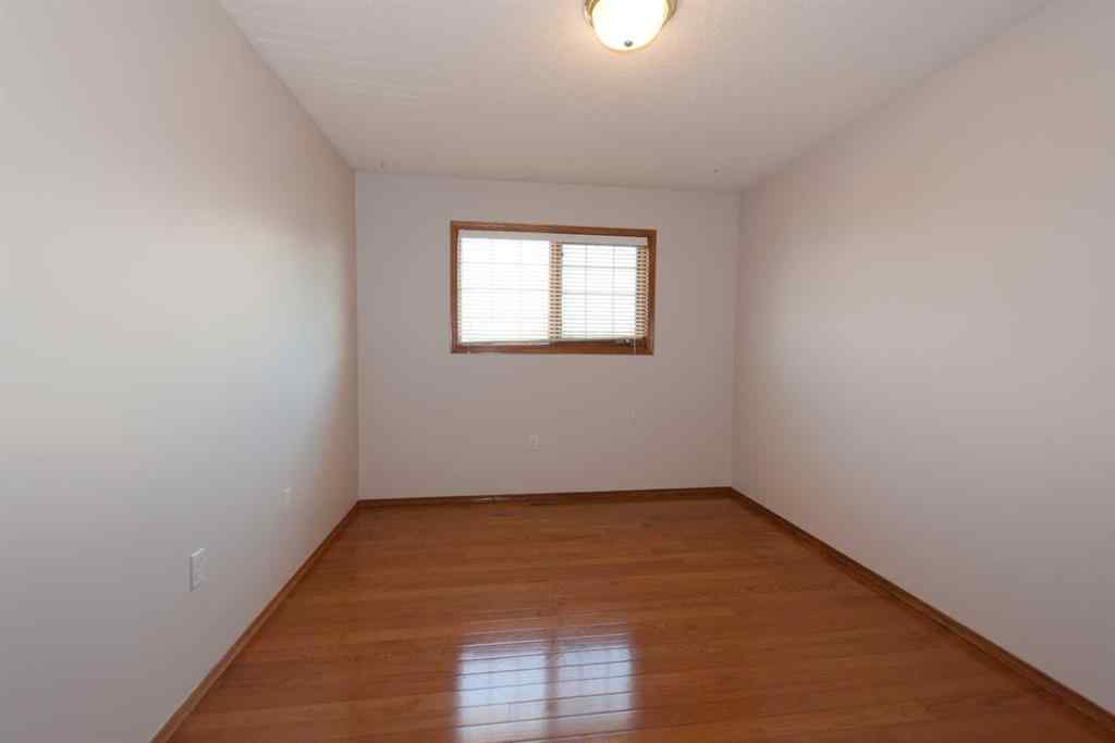 MLS® A2248230 - 35 Park Meadows Place SE in Southview-Park Meadows Medicine Hat, Residential