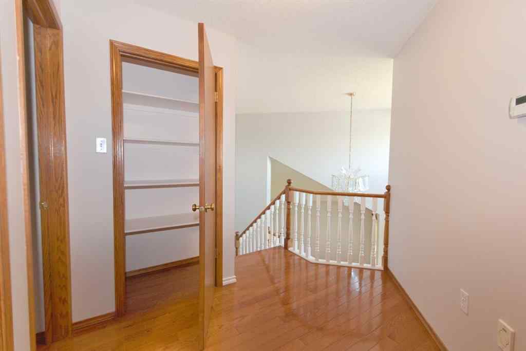 MLS® A2248230 - 35 Park Meadows Place SE in Southview-Park Meadows Medicine Hat, Residential