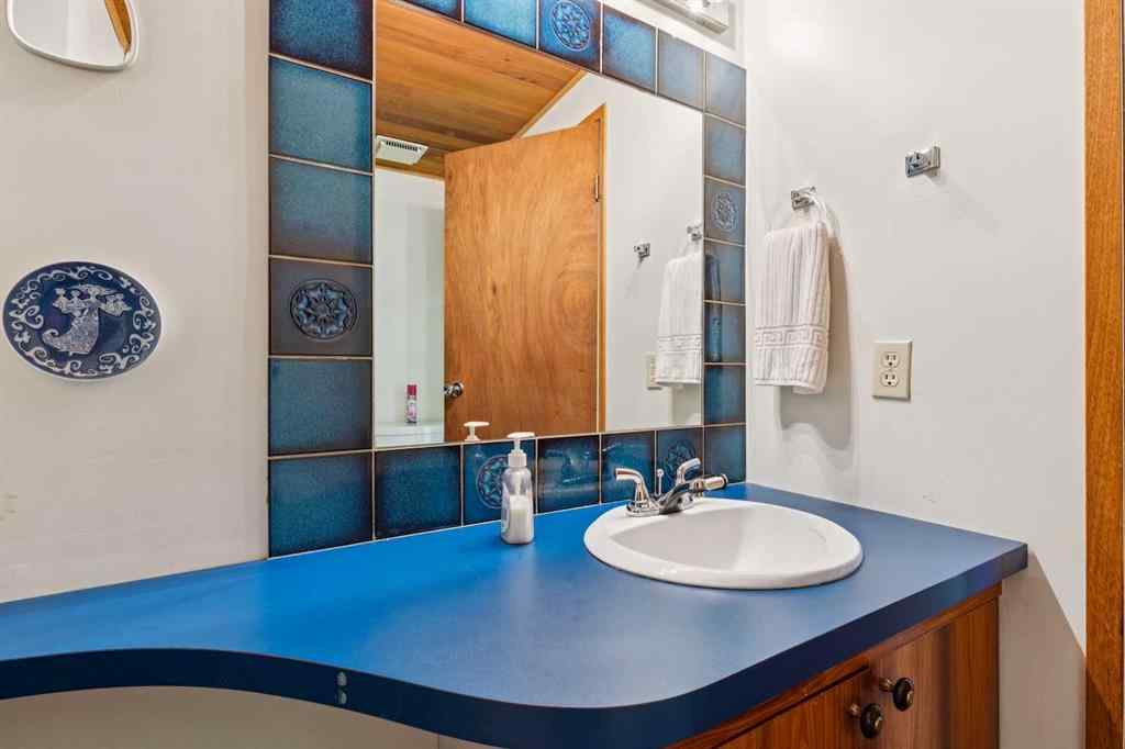 MLS® A2248241 - 904 Lake Bonavista Green SE in Lake Bonavista Calgary, Residential