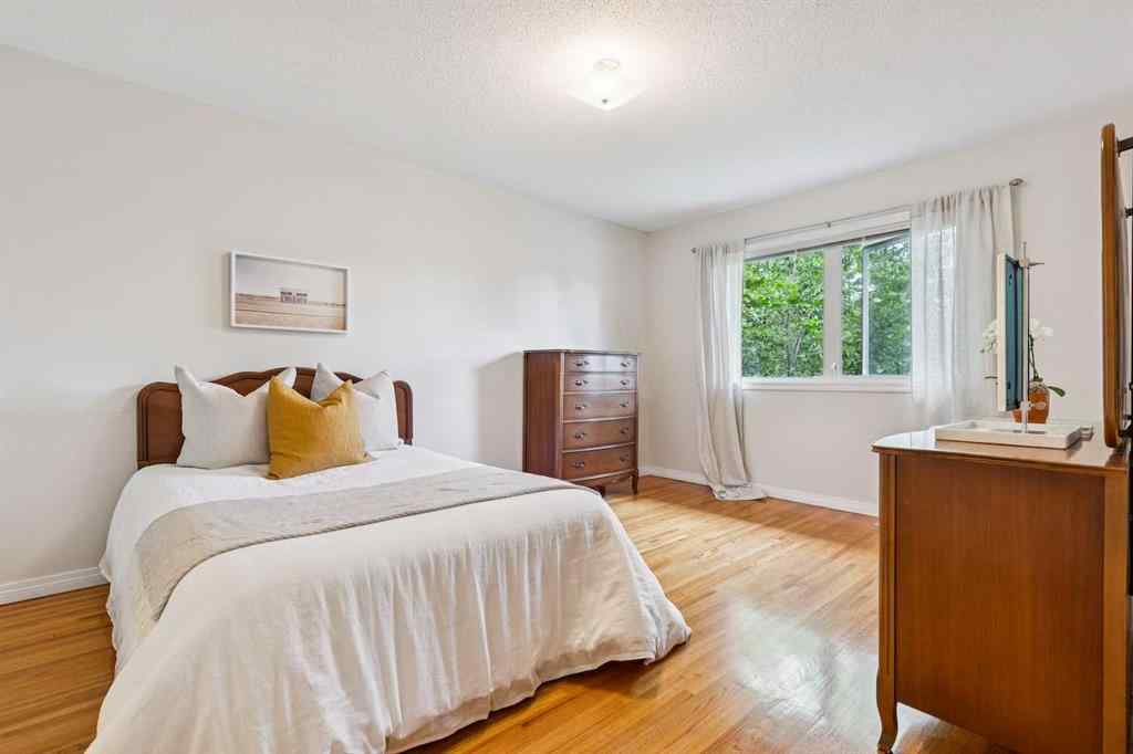 MLS® A2248241 - 904 Lake Bonavista Green SE in Lake Bonavista Calgary, Residential