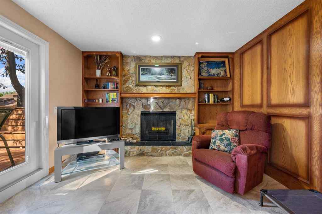 MLS® A2248242 - 7 Bernard Court NW in Beddington Heights Calgary, Residential