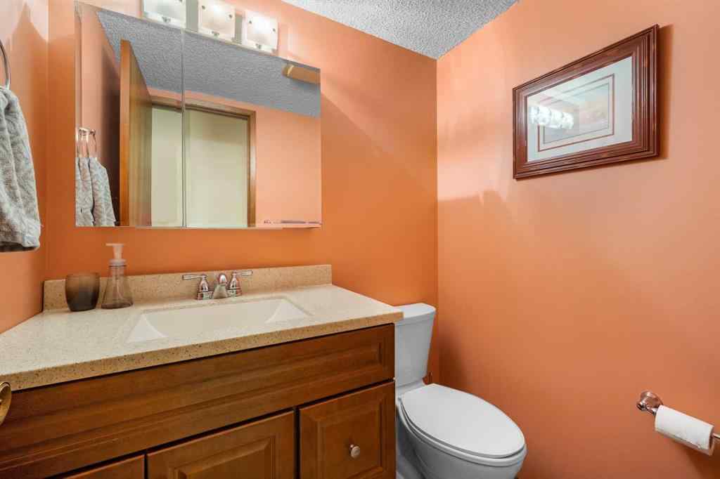 MLS® A2248242 - 7 Bernard Court NW in Beddington Heights Calgary, Residential