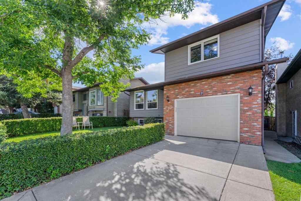 MLS® A2248242 - 7 Bernard Court NW in Beddington Heights Calgary, Residential