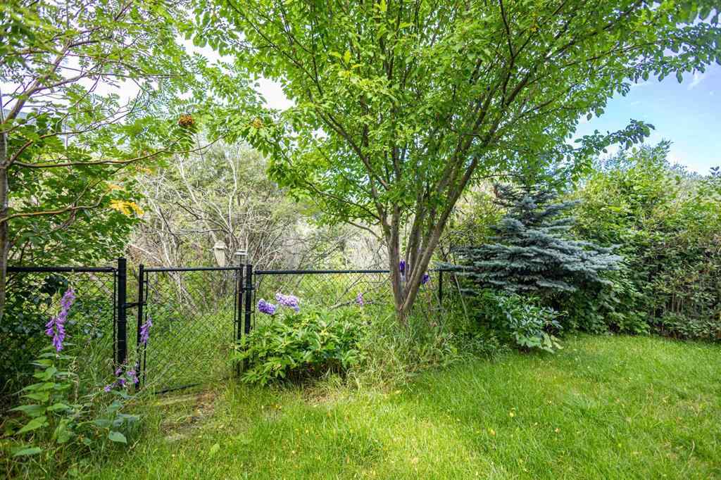 MLS® A2248243 - 511 Cresthaven Place SW in Crestmont Calgary, Residential