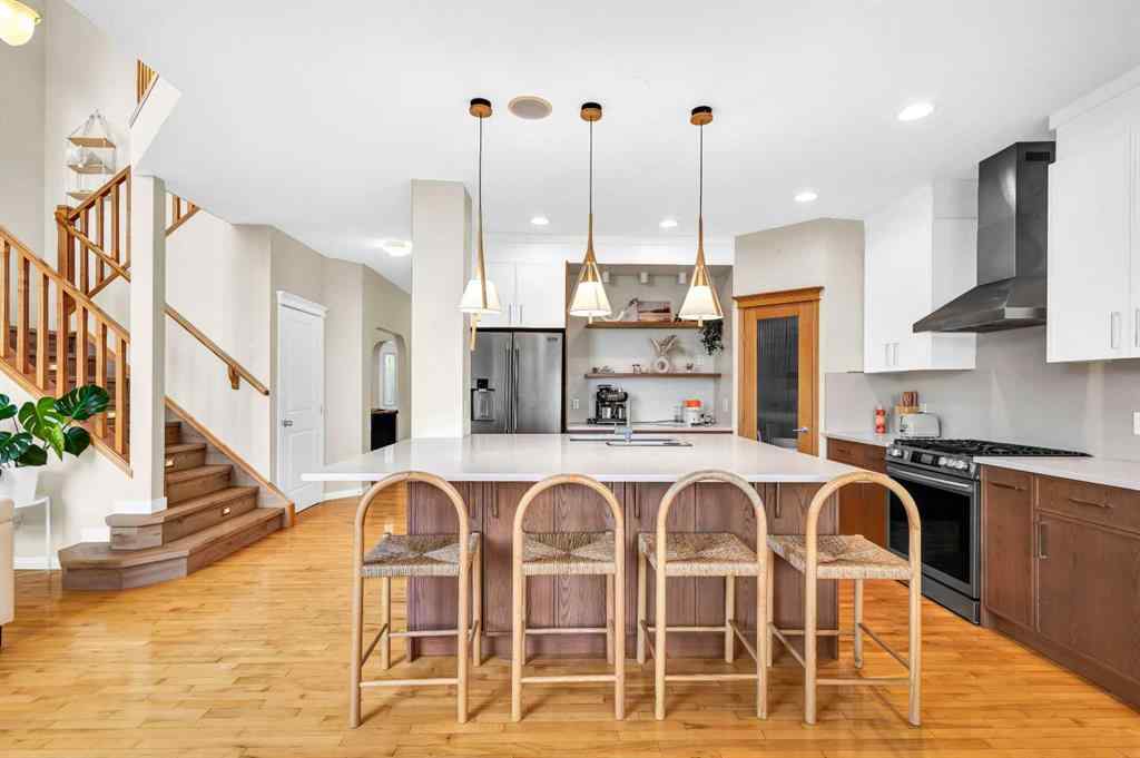 MLS® A2248243 - 511 Cresthaven Place SW in Crestmont Calgary, Residential