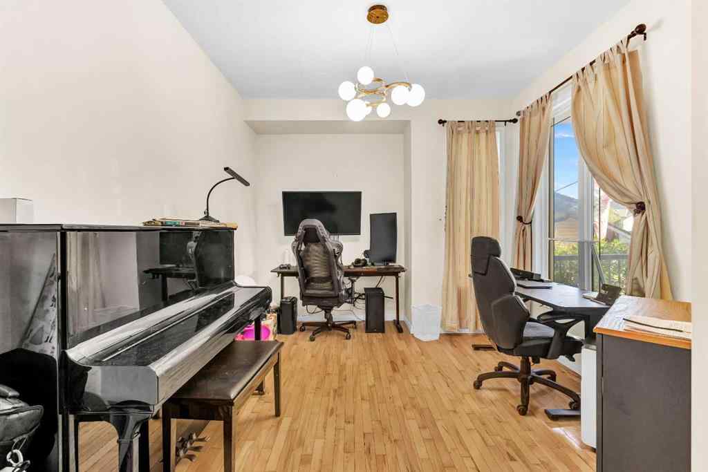 MLS® A2248243 - 511 Cresthaven Place SW in Crestmont Calgary, Residential