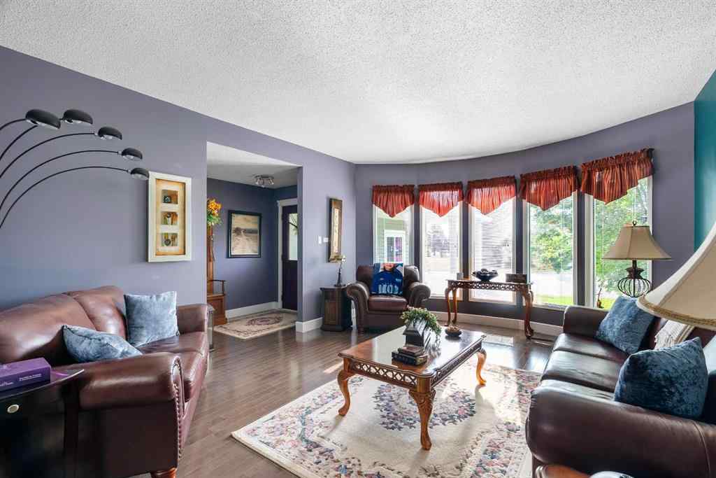 MLS® A2248245 - 125 Whiteoak Garden  in Thickwood Fort McMurray, Residential